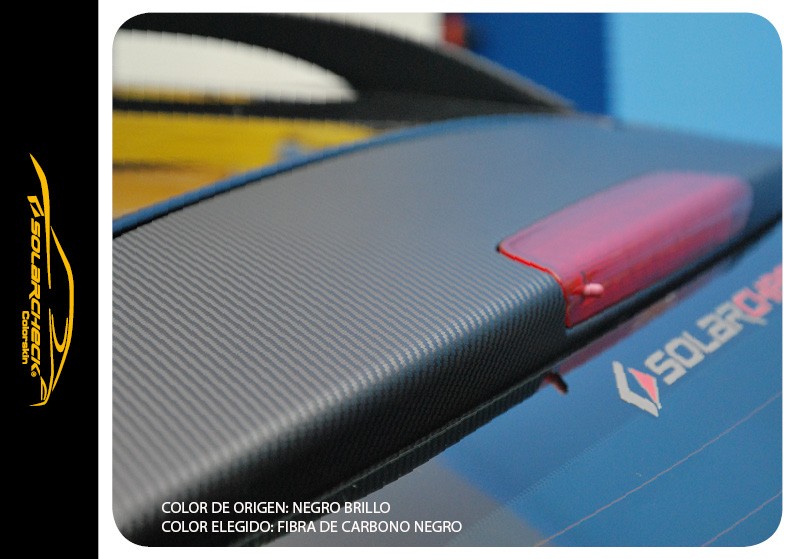 fibra di carbonio nero