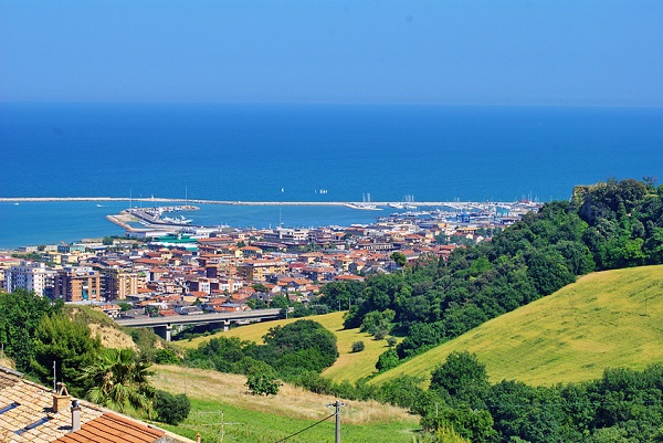 Oscuramento vetri in Marche